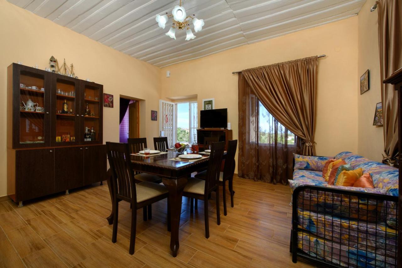 Villa Kontesa Kamara  ภายนอก รูปภาพ